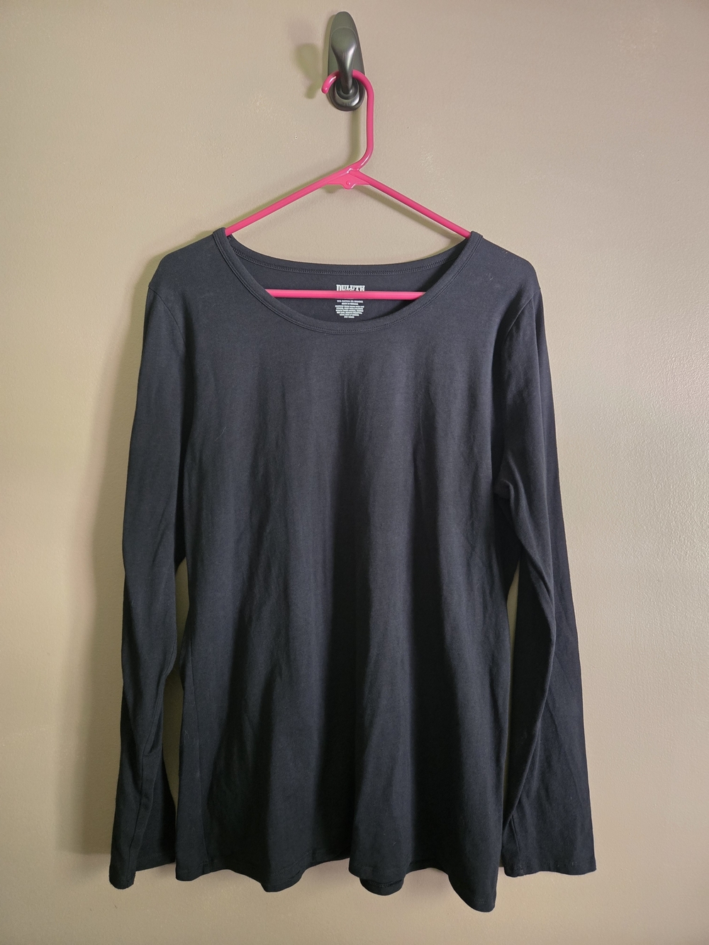 Duluth Trading Co. Black No-Yank Scoop Neck Long Sleeve Top Size XL
